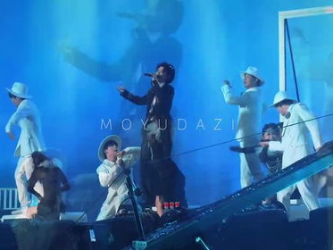 王王队演唱会：燃情之夜，音乐盛宴