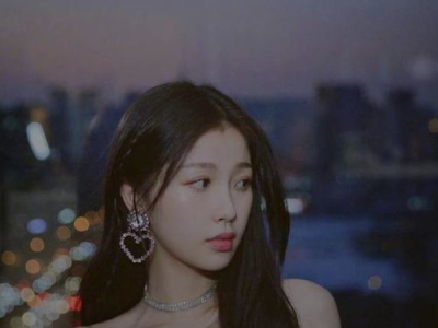 虞书欣何与双轨首播战报：精彩对决，谁将脱颖而出？