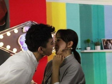 于小彤控制欲好强