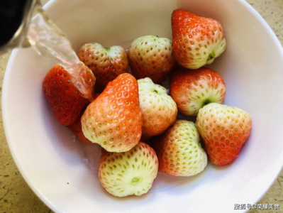 草莓清洗秘籍：轻松洗净，尽享美味